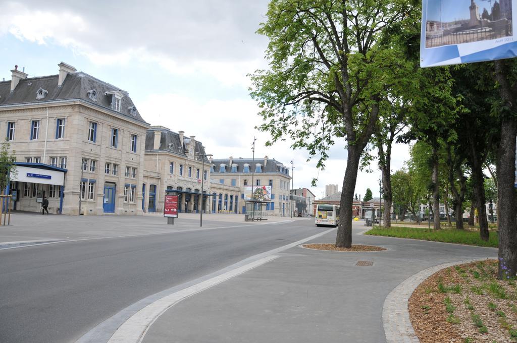 Hotel De Paris Charleville-Mézières Exteriér fotografie